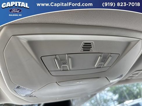 Used 2018 Ford Escape Titanium w/ Ford Safe & Smart Package FWD image 33
