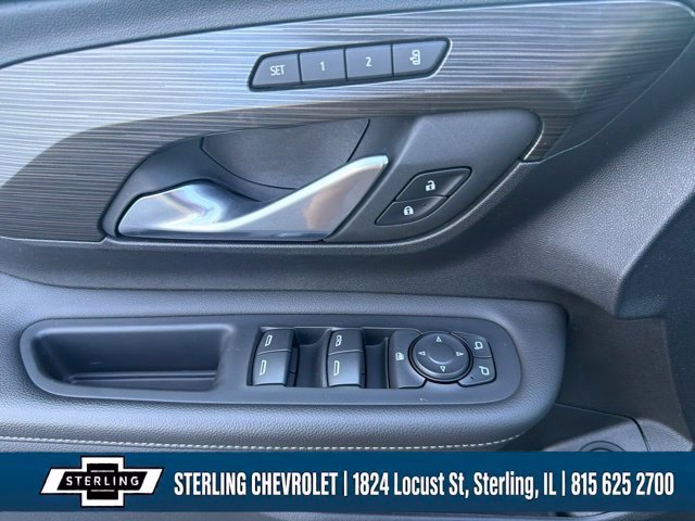 Used 2022 GMC Terrain SLT w/ Infotainment Package II AWD/4WD image 19