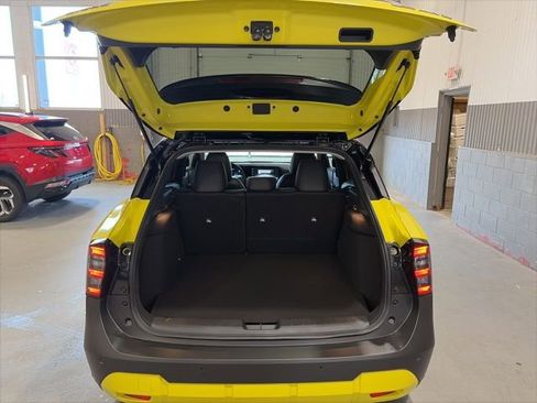 New 2026 Nissan Kicks SR image 13