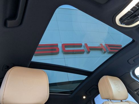 New 2026 Porsche Macan S image 27