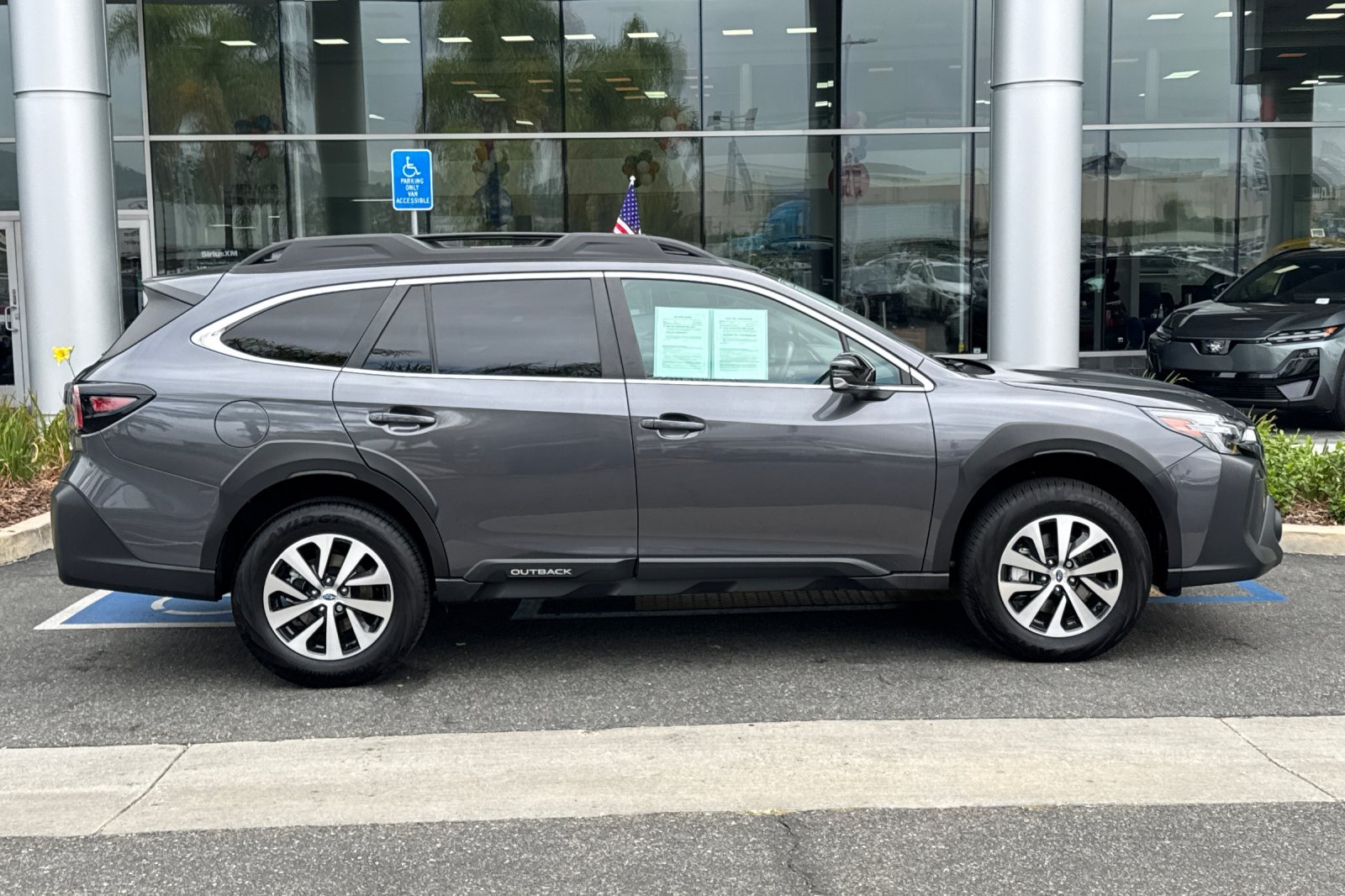 Certified 2025 Subaru Outback Premium AWD/4WD image 3