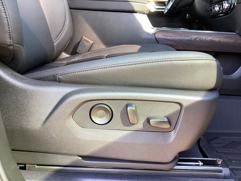 New 2025 GMC Sierra 2500 SLT w/ SLT Premium Package image 26