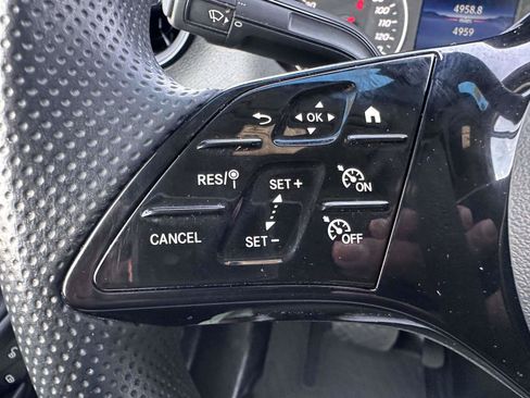 Used 2025 Mercedes-Benz Sprinter 2500 image 18