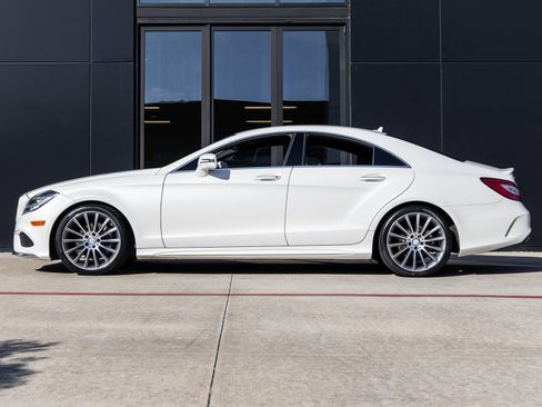 Used 2016 Mercedes-Benz CLS 400 image 2