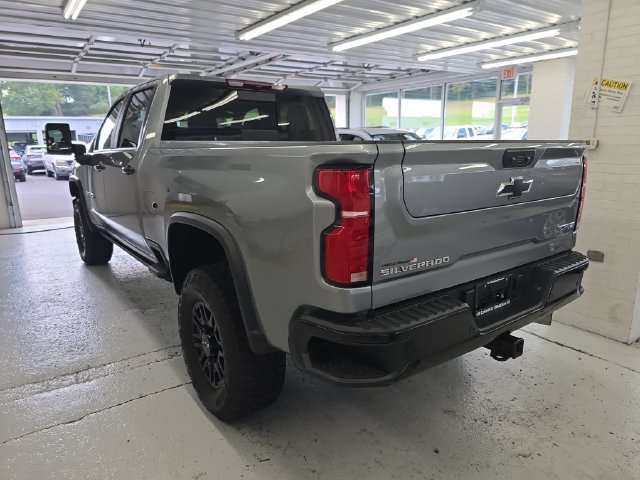 Certified 2025 Chevrolet Silverado 2500 ZR2 AWD/4WD image 3