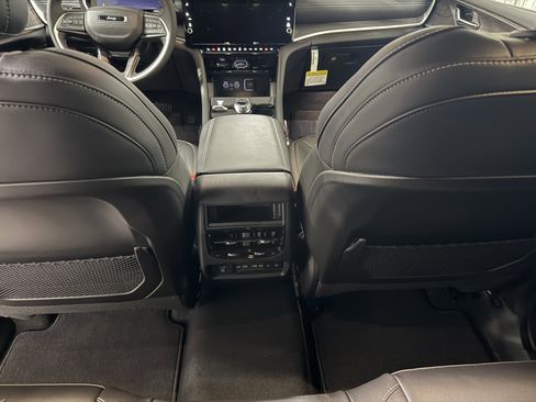 New 2026 Jeep Grand Cherokee Limited AWD/4WD image 20