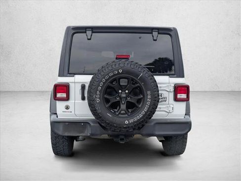 Used 2022 Jeep Wrangler Sport AWD/4WD image 6