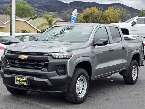 Used 2024 Chevrolet Colorado W/T w/ Technology Package image 5