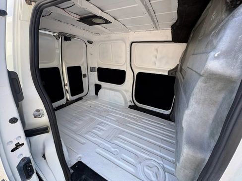 Used 2020 Nissan NV200 S FWD image 21