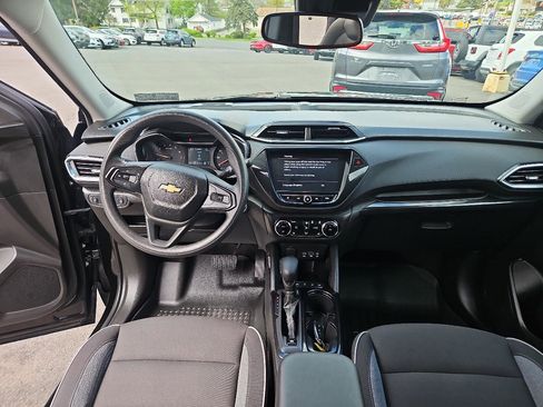 Used 2023 Chevrolet TrailBlazer LT w/ Convenience Package AWD/4WD image 21