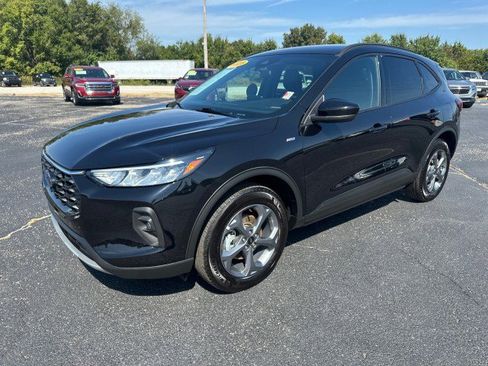 Used 2025 Ford Escape ST-Line Select AWD/4WD image 4