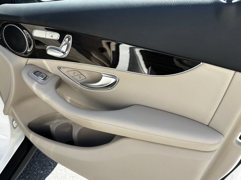 Certified 2022 Mercedes-Benz GLC 300 image 16