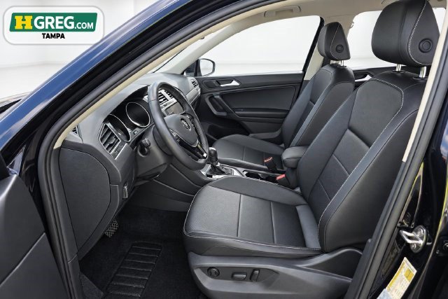 Used 2021 Volkswagen Tiguan SE w/ Panoramic Sunroof Package FWD image 12
