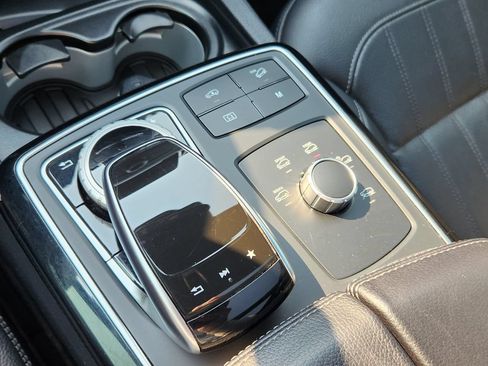 Used 2019 Mercedes-Benz GLS 450 4MATIC image 30