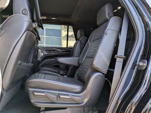 Used 2023 Cadillac Escalade Sport Platinum w/ LPO, ONYX Package image 16