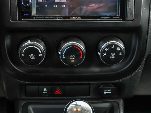 Used 2014 Jeep Compass Sport w/ Power Value Group FWD image 16