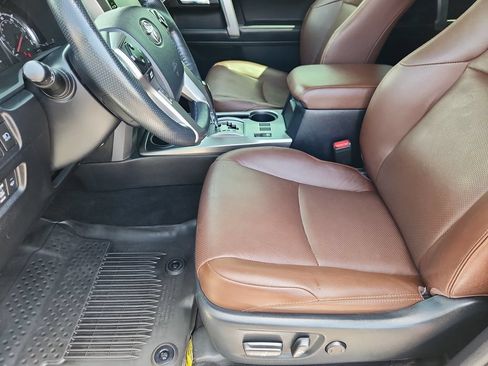 Used 2023 Toyota 4Runner Limited AWD/4WD image 8