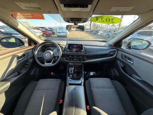 Certified 2023 Nissan Rogue SV image 15