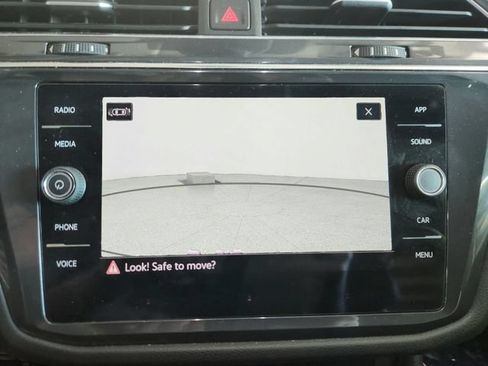 Used 2022 Volkswagen Tiguan SE FWD image 15