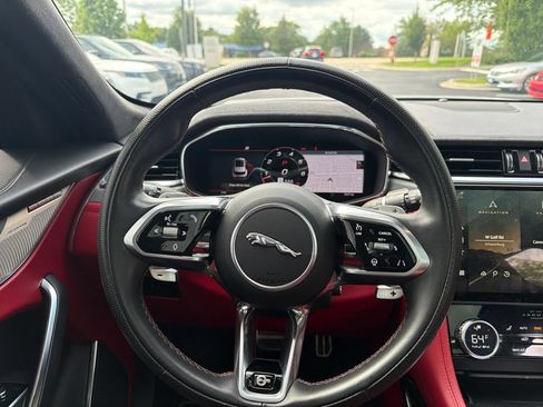 Used 2023 Jaguar F-PACE SVR AWD/4WD image 16