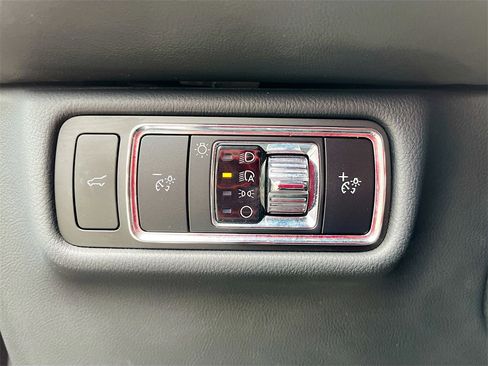 Used 2025 Lincoln Aviator Reserve w/ Equipment Group 201A image 10