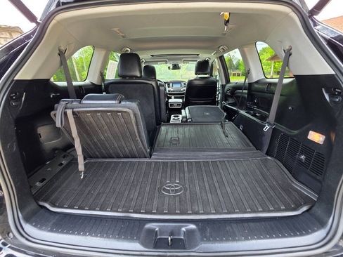 Used 2017 Toyota Highlander Limited AWD/4WD image 26