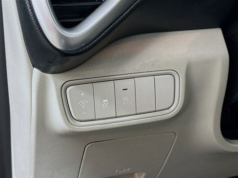 Certified 2023 Kia Soul LX w/ LX Technology Package image 10