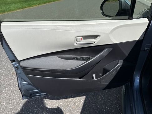 Used 2025 Toyota Corolla LE image 22