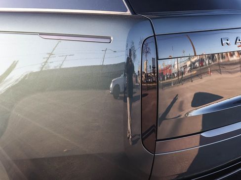 New 2026 Land Rover Range Rover SE image 11