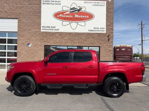 Used 2022 Toyota Tacoma SR5 RWD image 1