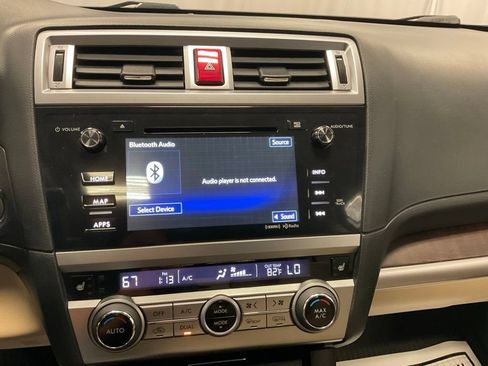 Used 2016 Subaru Outback 2.5i Limited AWD/4WD image 16