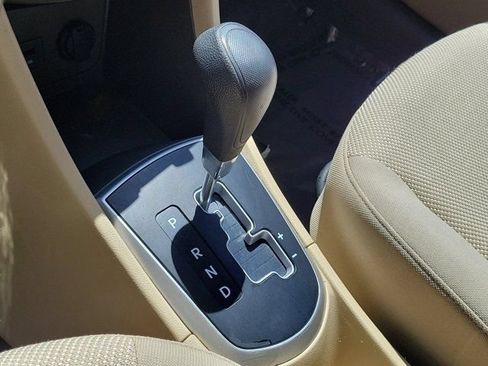 Used 2012 Hyundai Accent GLS FWD image 25