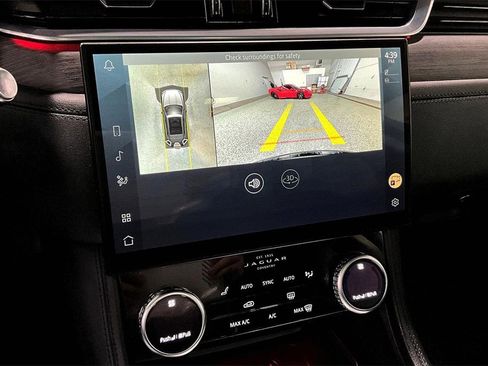 Used 2021 Jaguar F-PACE image 13