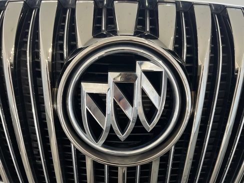 Used 2015 Buick LaCrosse FWD image 35