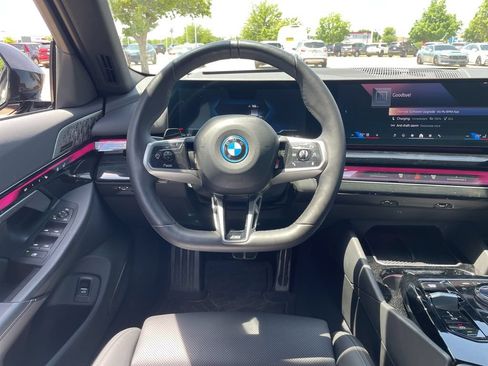 Used 2025 BMW i5 xDrive40 w/ M Sport Package AWD/4WD image 13