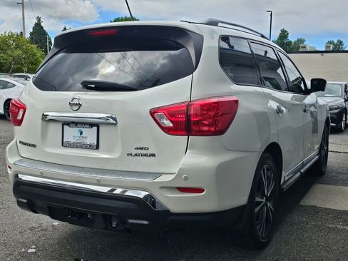 Used 2018 Nissan Pathfinder Platinum AWD/4WD image 5