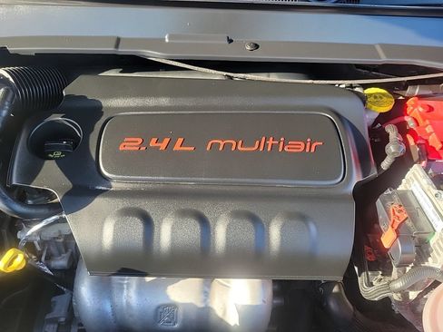 Used 2019 Jeep Compass Latitude FWD image 9