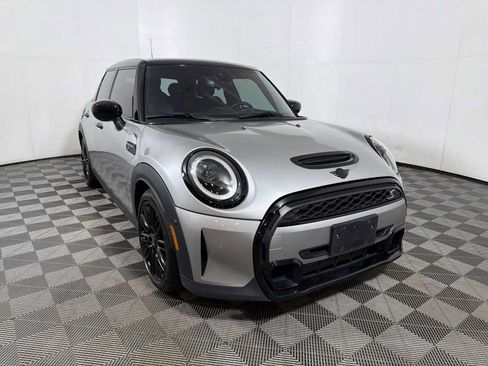 Used 2024 MINI Cooper S FWD image 2
