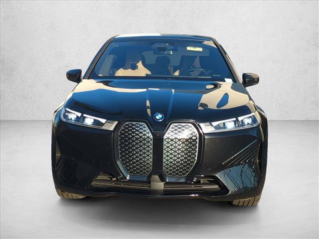 Used 2024 BMW iX xDrive50 w/ Sport Package AWD/4WD image 2