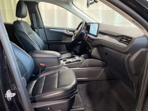 Used 2025 Ford Escape Platinum image 11