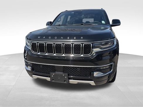 Used 2024 Jeep Wagoneer L Series II w/ Flexible Seating Group image 2