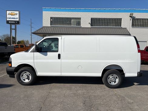 New 2025 Chevrolet Express 2500 w/ Driver Convenience Package image 5
