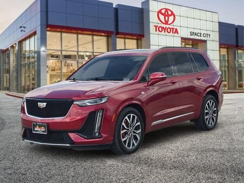 Used 2023 Cadillac XT6 Sport w/ Technology Package AWD/4WD image 2