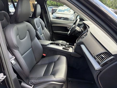 Certified 2023 Volvo XC90 B5 Core w/ Protection Package Premier AWD/4WD image 35