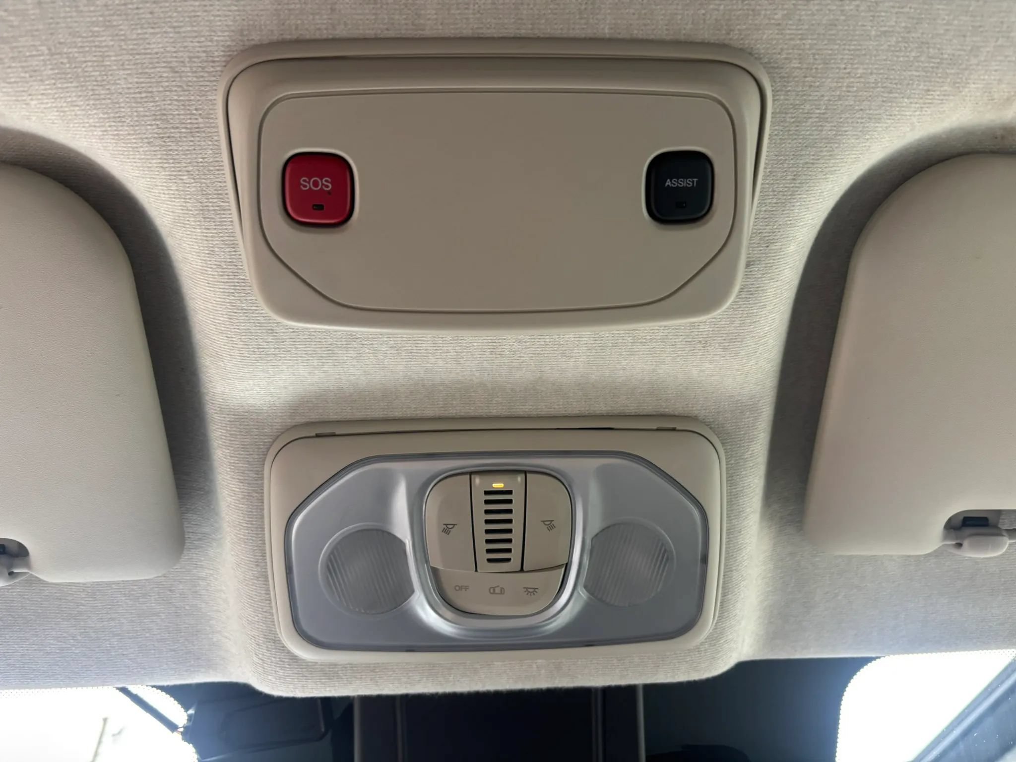 Used 2022 RAM ProMaster 2500 w/ Premium Appearance Group FWD image 27