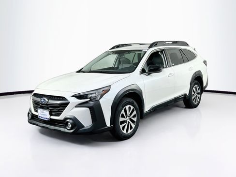 Used 2023 Subaru Outback Premium AWD/4WD image 1