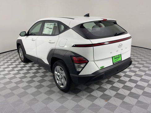 New 2026 Hyundai Kona SE image 3