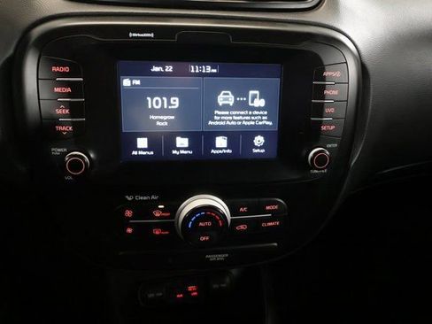 Used 2019 Kia Soul + image 18