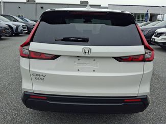 Used 2025 Honda CR-V EX video 5