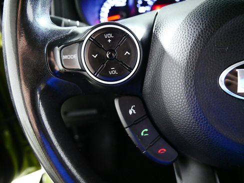 Used 2015 Kia Soul FWD image 27